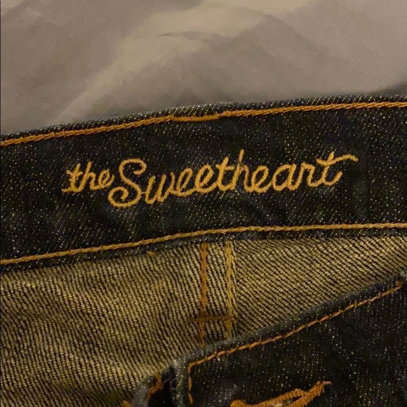 Old navy size 2 the sweetheart jeans - Picture 3 of 3